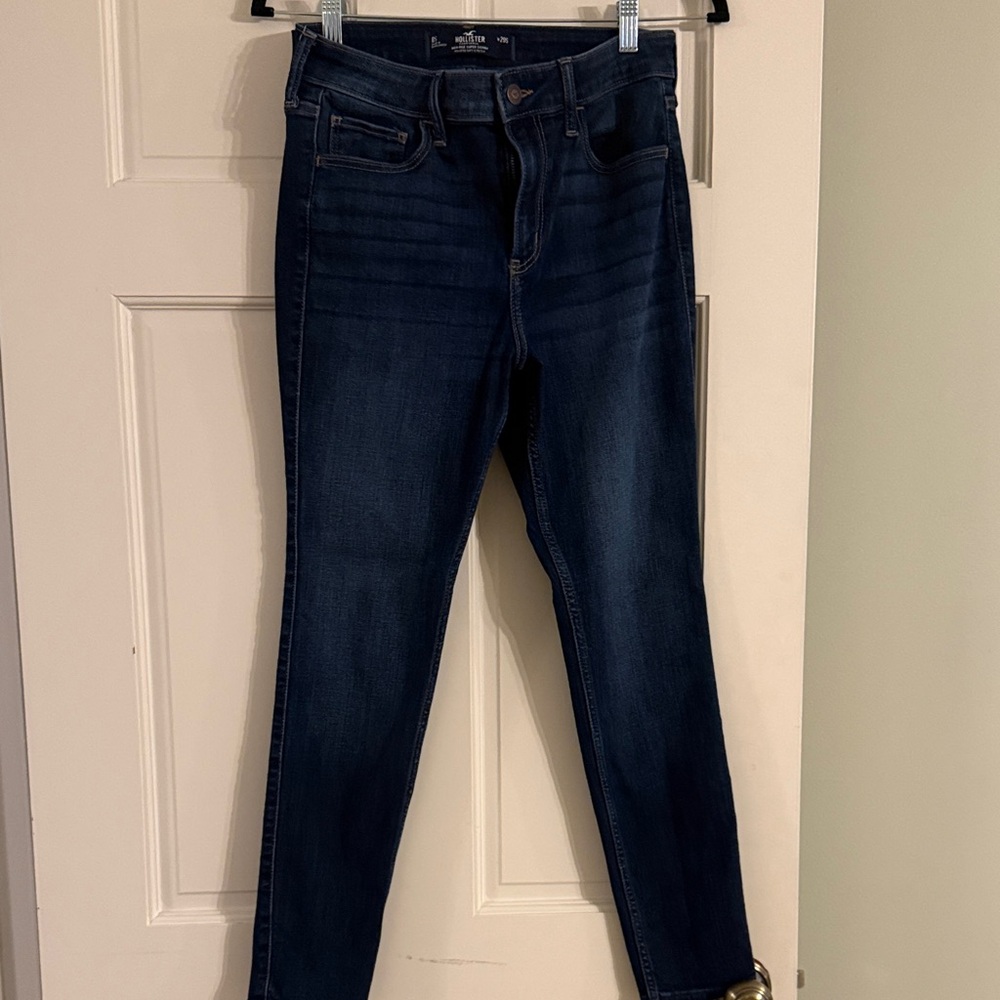 Hollister High-Rise Super Skinny Jeans
